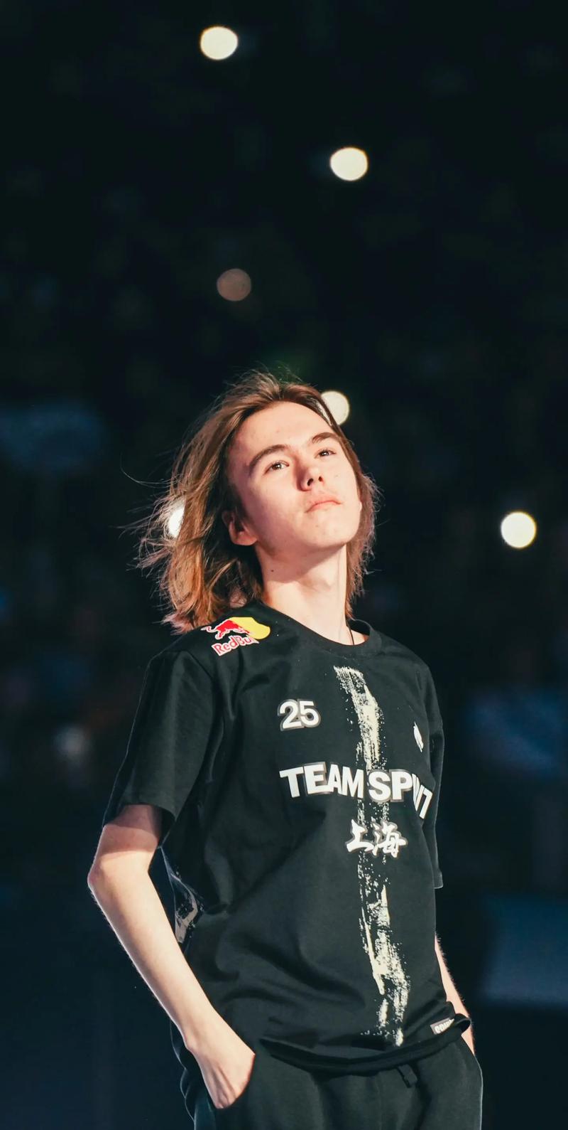 Rossy 加入 Leviatan 而不是 nataNk