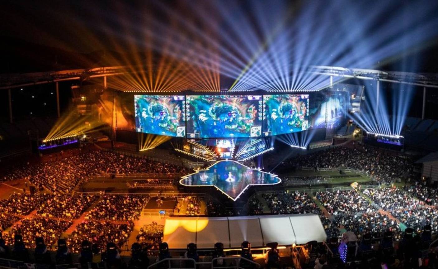 25秋第七周最佳阵容：武汉ES四人上榜，Alan获双料周最佳