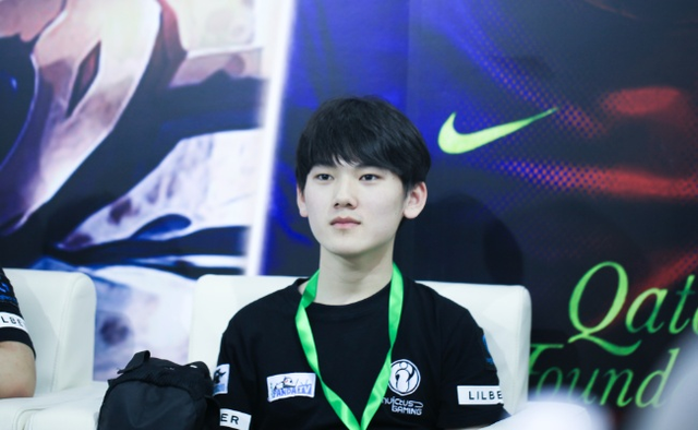 LoL Esports官方推特：这些年来，Faker和他的队友们