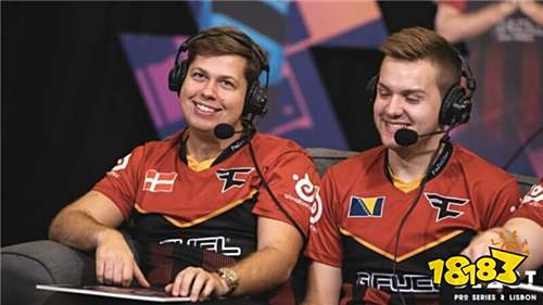 Oh My God 教练：第三局前期失误比较大 导致下路对线也很难打